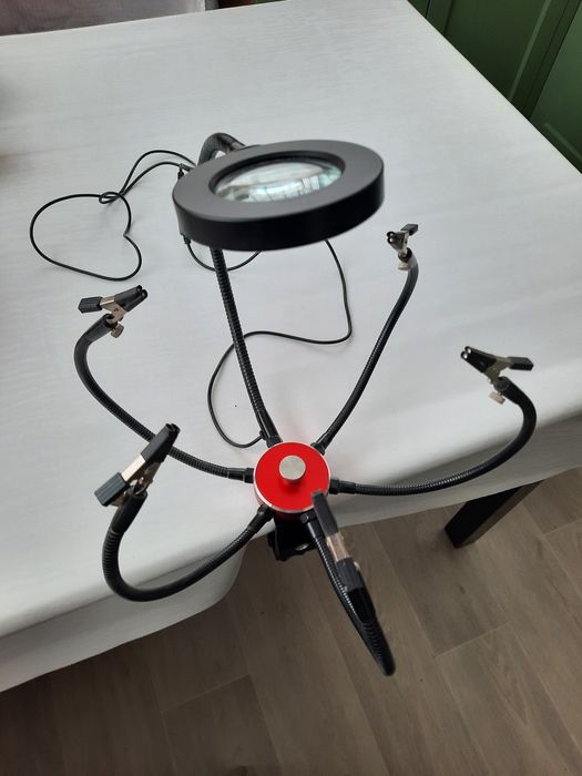 Третья рука для пайки, держатель.