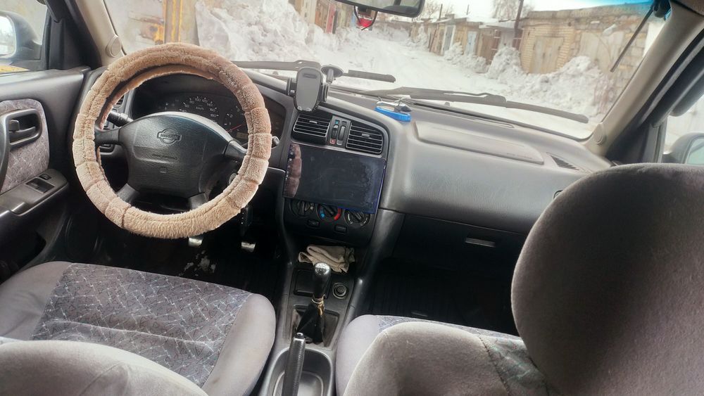 Продам машину Ниссан