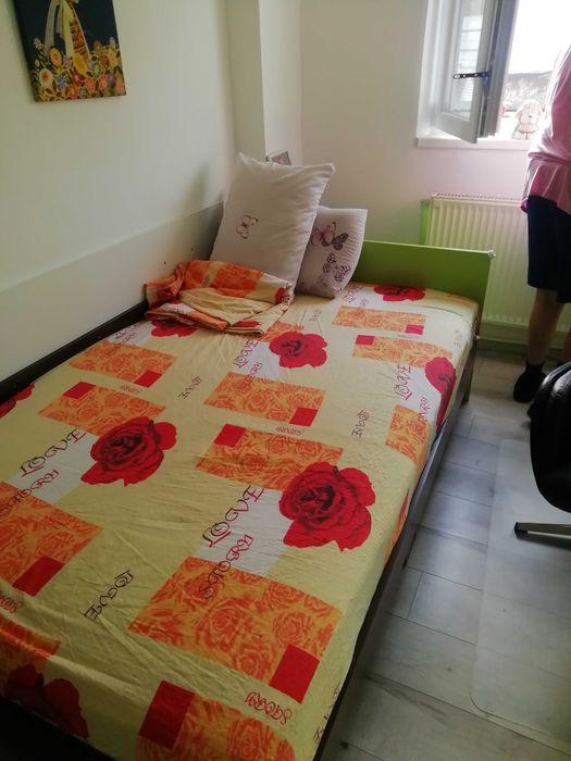 Mobila de tineret cu pat și saltea