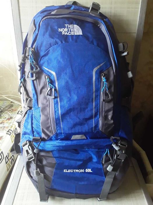Продаю  новый рюкзак THE NORTH FACE 50 L звоните смело