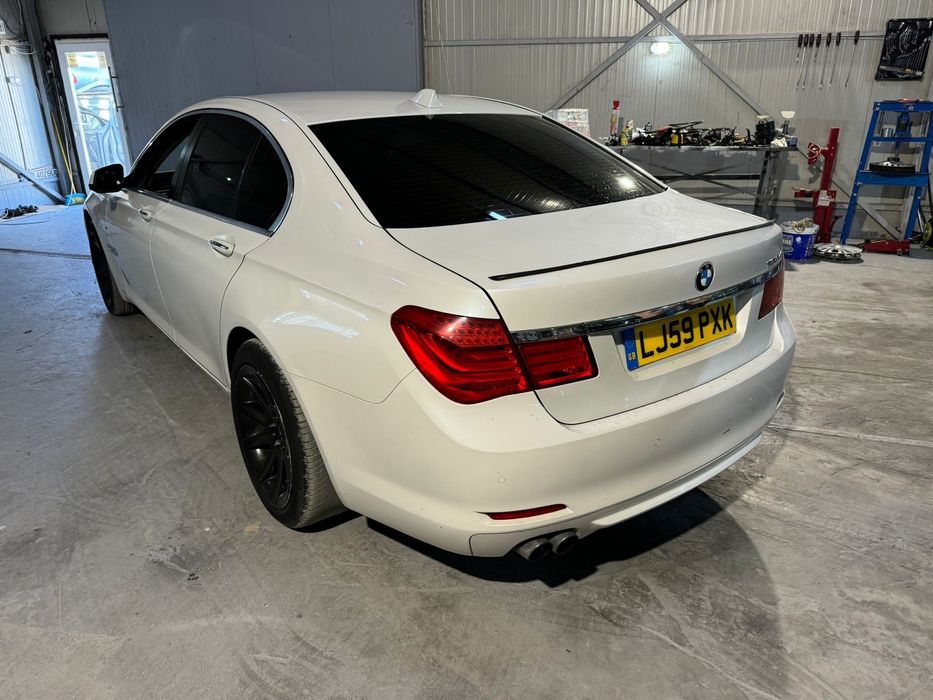 Bara/Spoiler/Masca Bmw seria 7 F01 spate completa