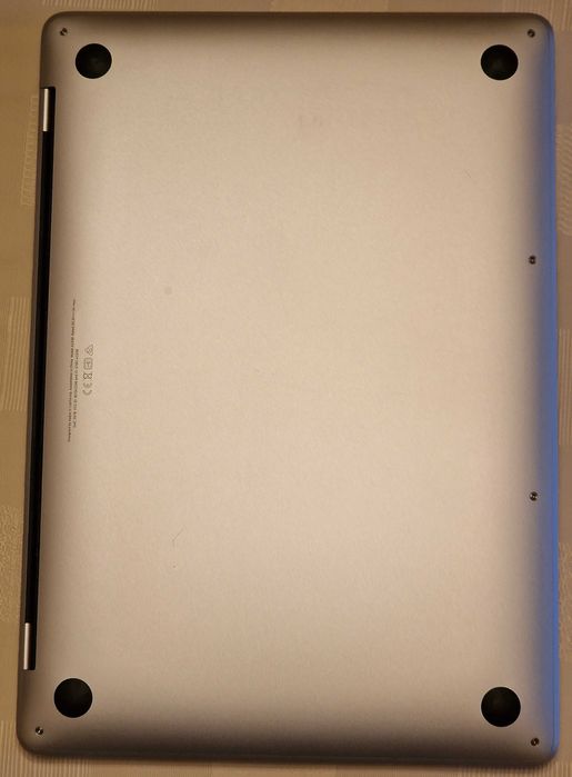 Macbook Pro 13 M1, 16gb ram, 250gb storage