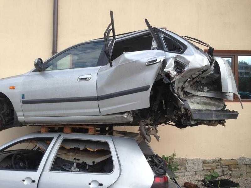 Хюндай Елантра 2.0i 16V / Hyundai Elantra 2.0i 16V на части