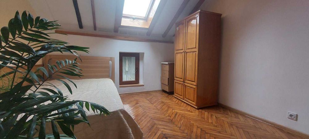 Продава се Ателие в Бургас, Център - 15 кв.м за 12 €/кв.м - Снимка #1