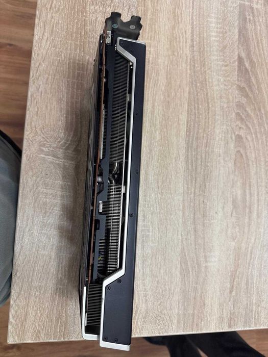 Placă video XFX Radeon RX 6800 MERC 319 BLACK 16GB GDDR6 – Gaming