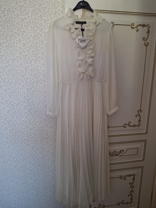 Продам новое белое платье