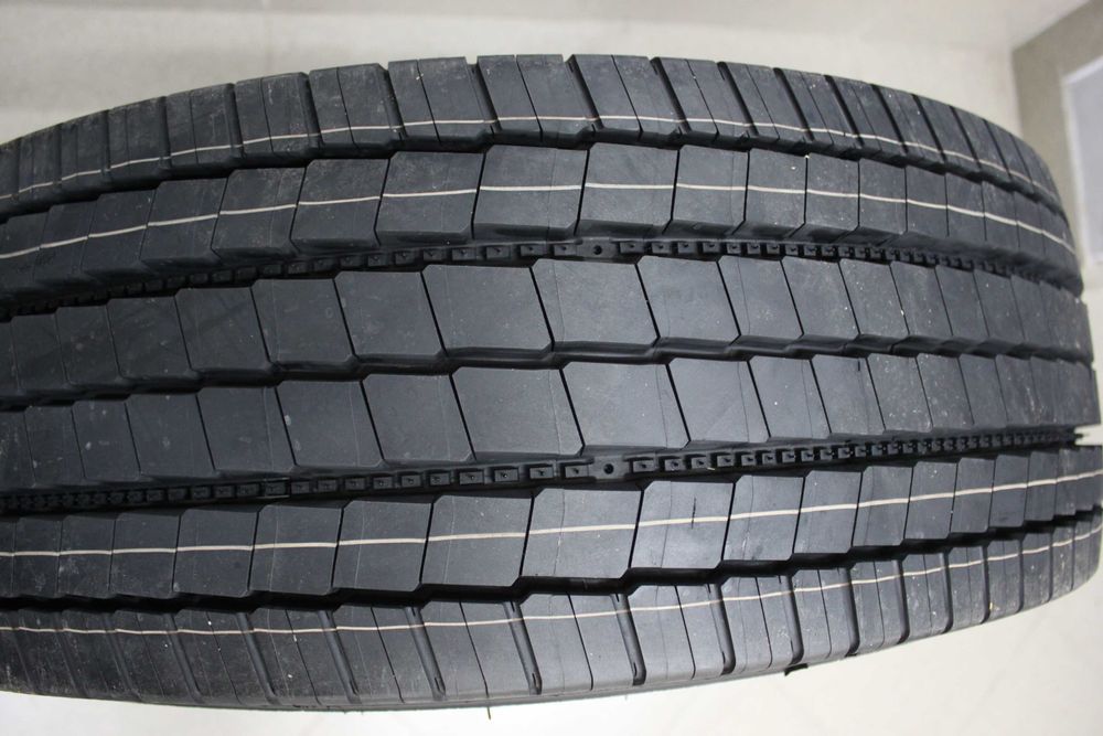 265/70-17,5 Michelin нова товарна гума