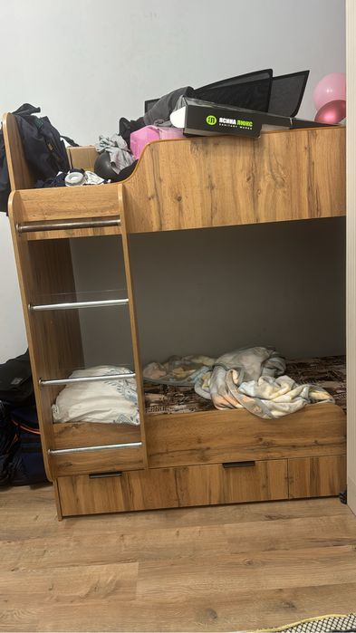 Двухярусная кровать