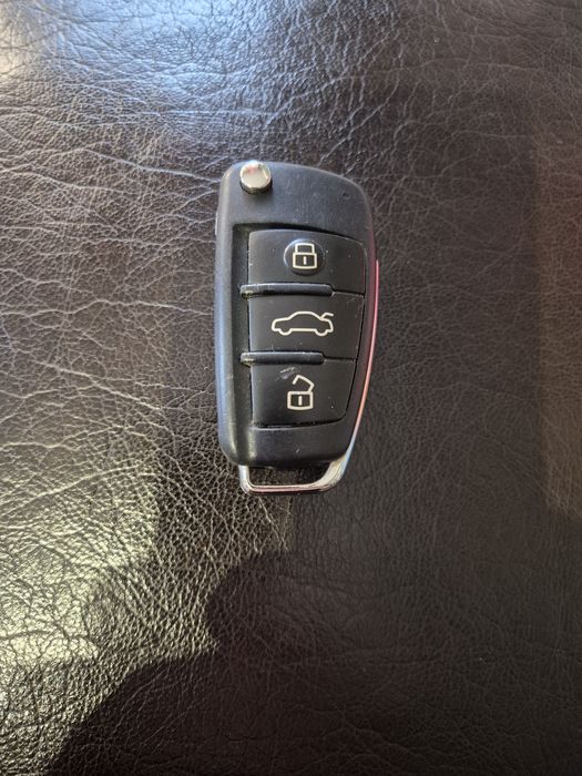 Ключ за - Ауди А4 Б7