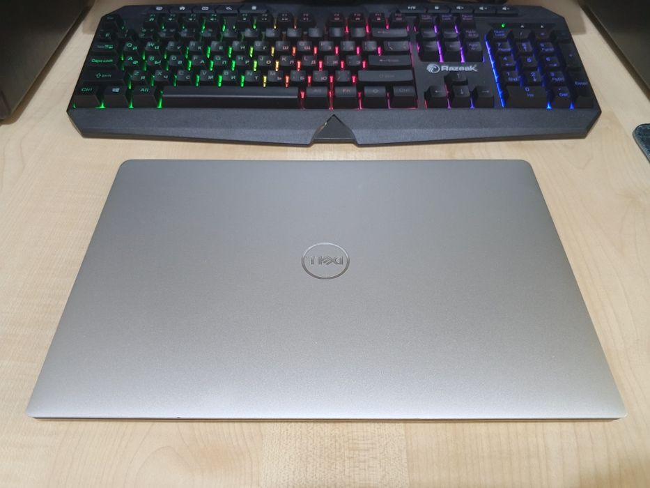 DELL XPS 9370 13,3" 4K UHD Touch/CORE™ i7-8550U/8GB LPDDR3/512GB NVMe!