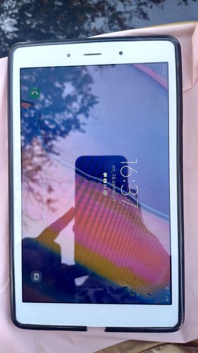 Планшет Tab4 в отличном состояний