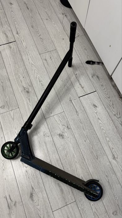 Продам трюковой самокат Crisp Ultima