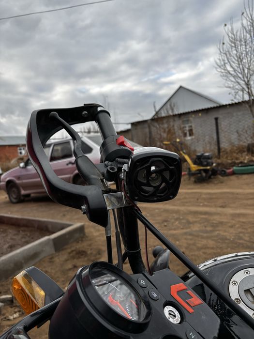 Продам мотоцикл 200кубов