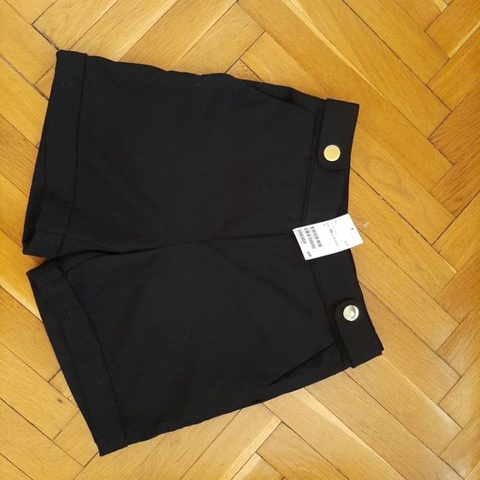 Дамски къс панталон Н&М за есен-зима, размер 34. НОВ! С етикет!