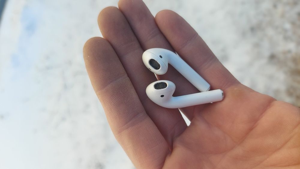 Продаю оригинал AirPods 2