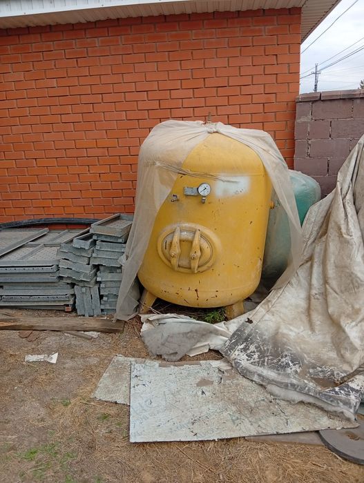 Бак для отопителя 1600 обьем
