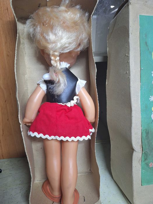 Păpușă Epoca de Aur