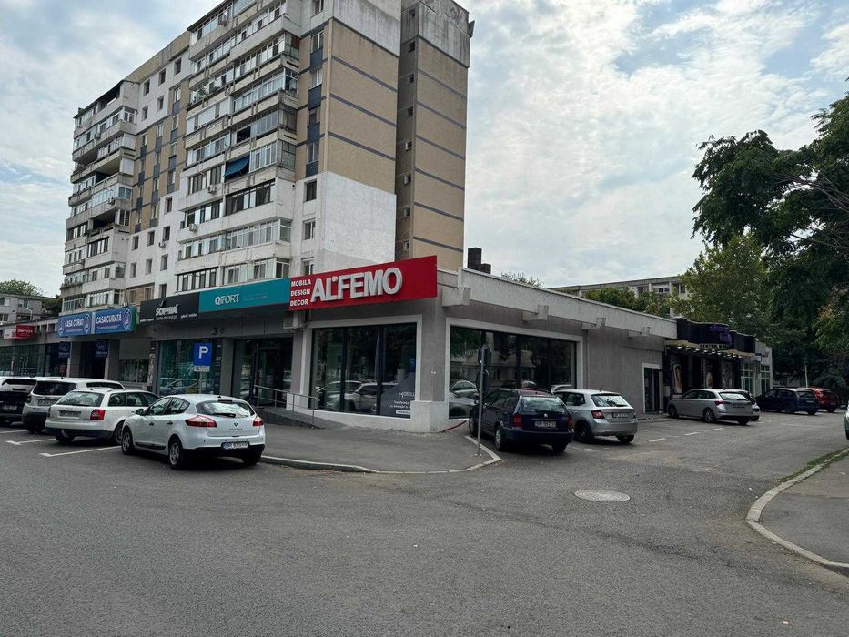 Spatiu comercial aprox 620 mp Bld .Independentei nr.59 bl.Turn- Braila