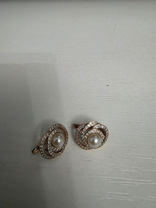 Серьги золототые