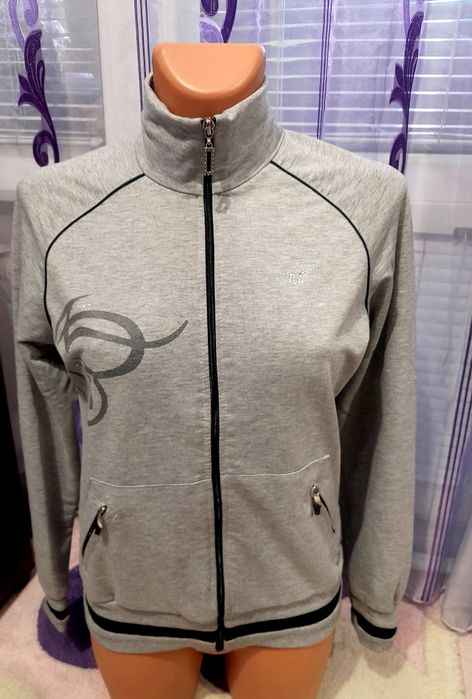 Дамски блузи и жилетки