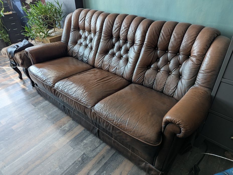 Кожен винтидж диван от Белгия