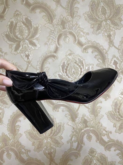 Туфли на каблуке