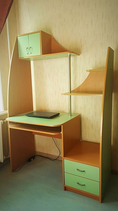 Продаю МДФ компьютерный стол