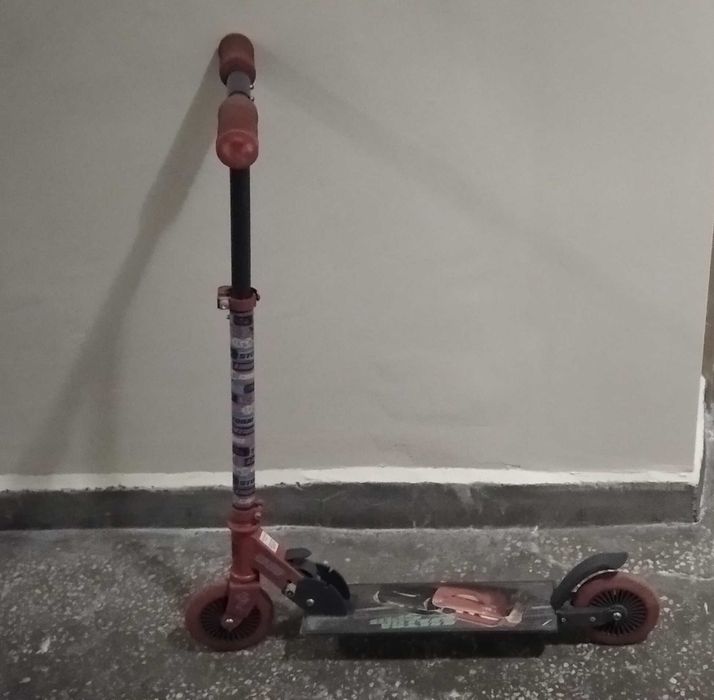 Детски колела,тротинетка,много голям самосвал/камион, тротинетка и др.