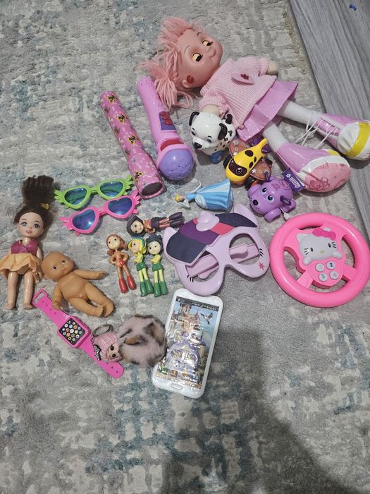 Игрушки для девочки разные
