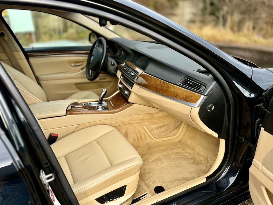 BMW 5 Series 2011 — imagine 5
