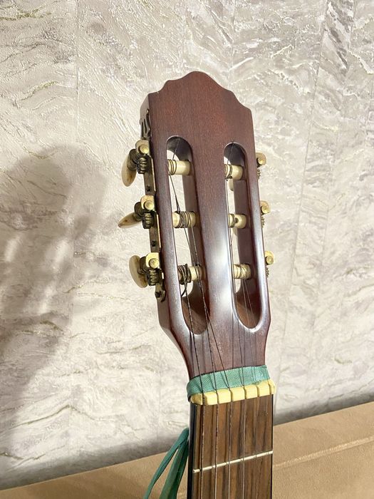 Новая Yamaha C40 — классическая гитара 4/4, оригинал