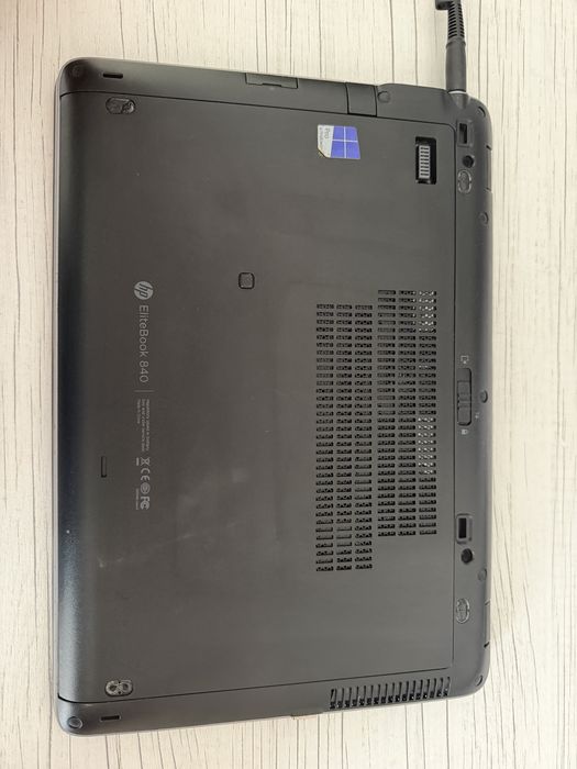 Laptop HP EliteBook 840 G2 – i5 / 16GB RAM / SSD 500GB Samsung