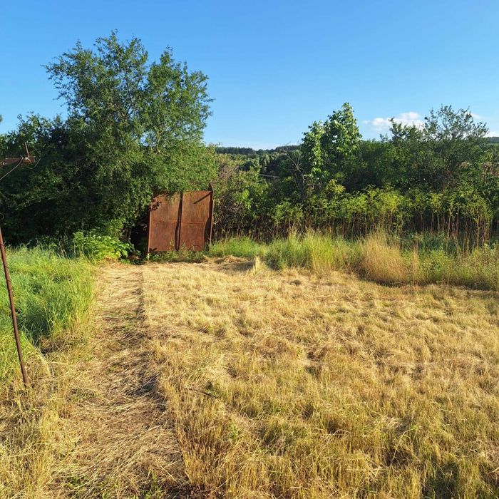 Двуетажна къща в с. Коевци, общ. Сухиндол, обл. Велико Търново