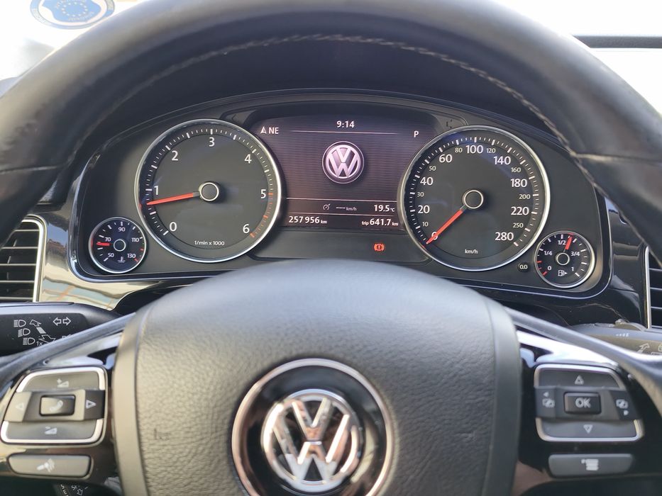 VOLKSWAGEN Touareg 2011 — imagine 5
