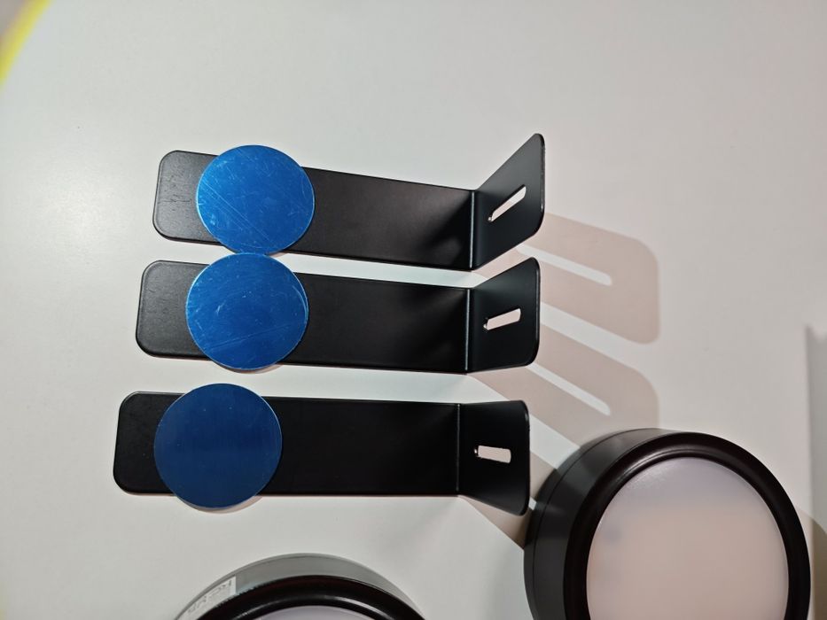 Стенни LED RGB лампи с дистанционно и стойки – Комплект 3бр.