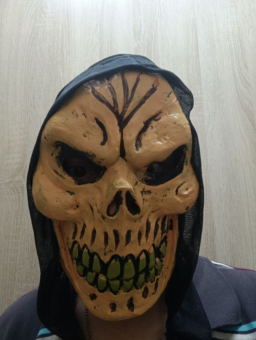 На новый год маска