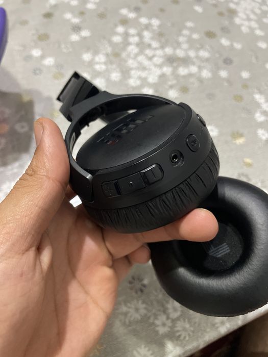 JBL огригал навушник туне 670 нс