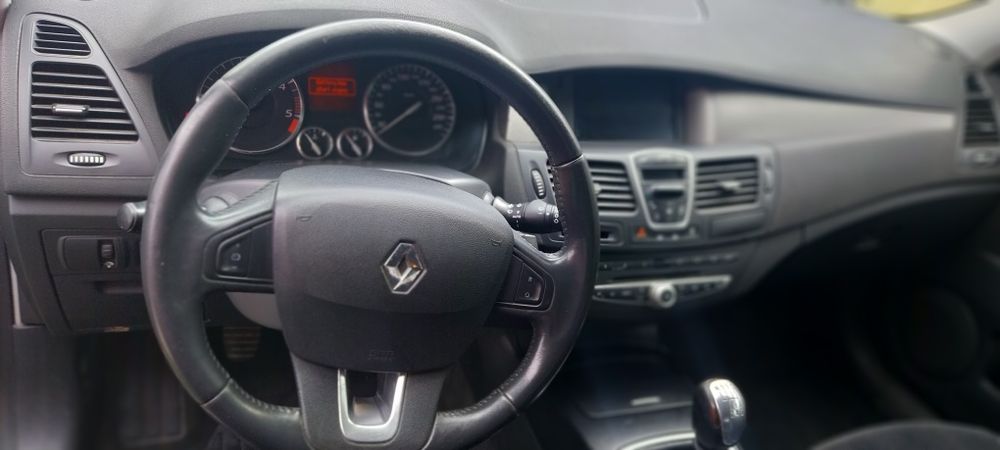 Vând autoturism laguna 3