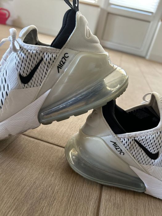 Nike Air Max 270 (White/Black)