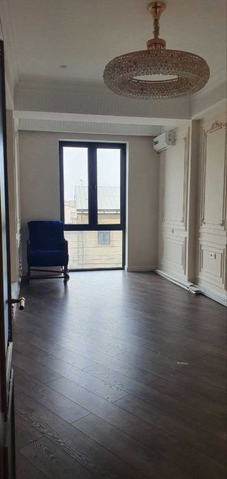 Хувайдо махалласида жилой комплексада евро ремонт квартира  103 м2