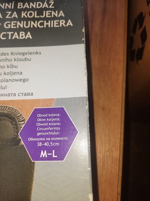 Vând genunchiera