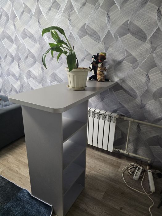 Барная стойка в хорошем состоянии