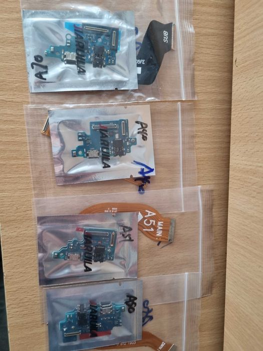 Display Samsung A04S original cu ramă, A50, A225G, A12, A23