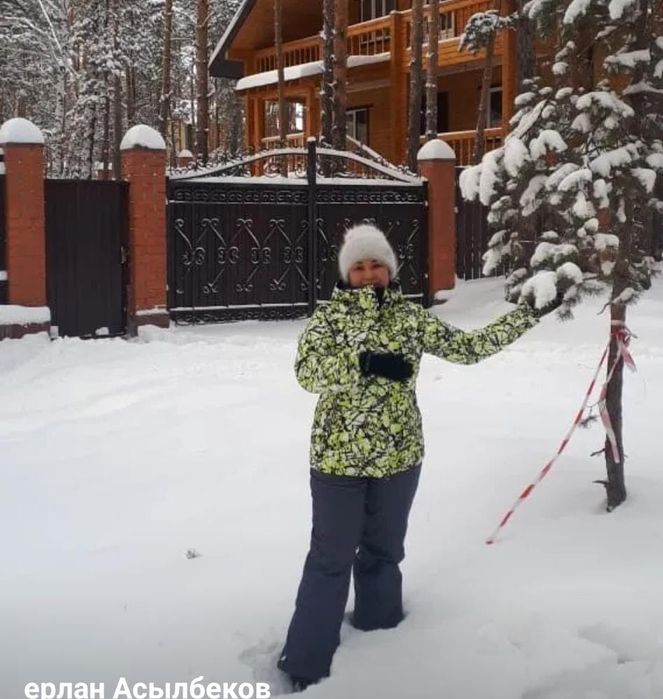 Продам лыжный костюм