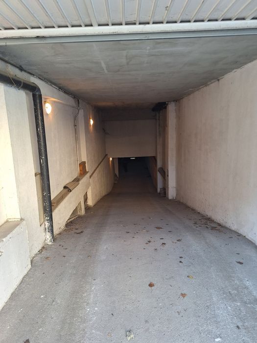 Дава се под наем Гараж / Паркомясто в София, Зона Б-5-3 - 12 кв.м за 69.36 € - Снимка #3