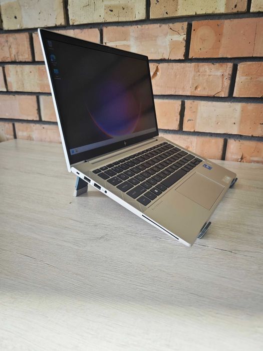 HP EliteBook 830 G8