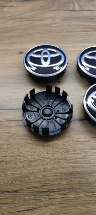 Capacele roti Toyota OEM