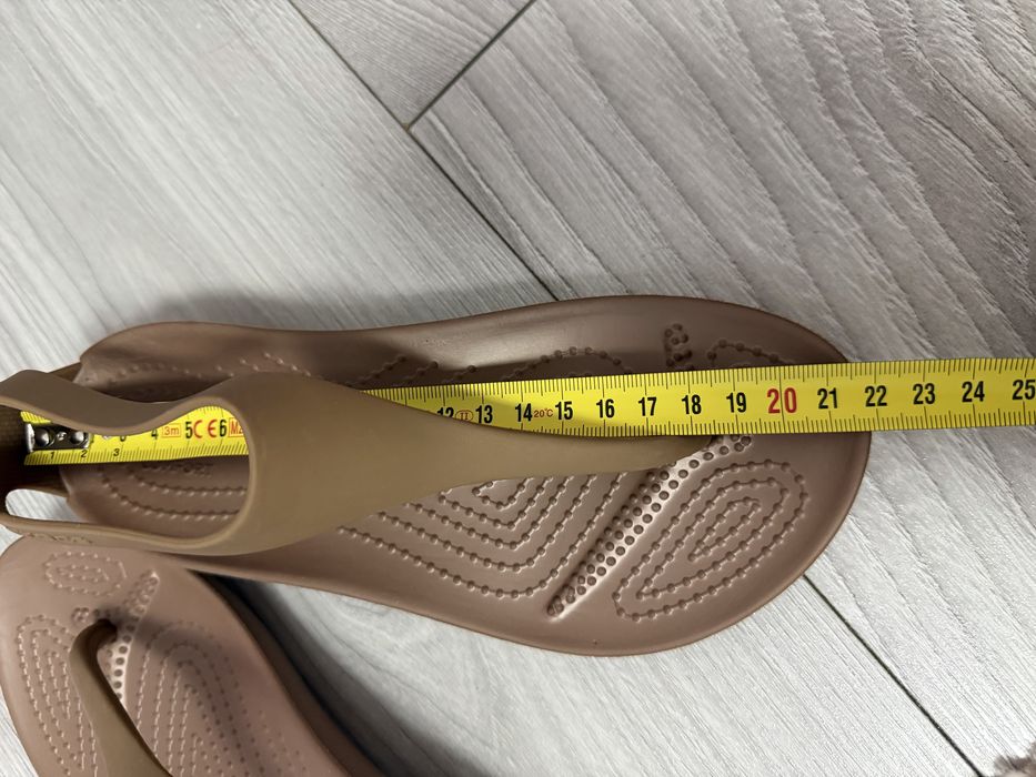 Sandale Crocs fete