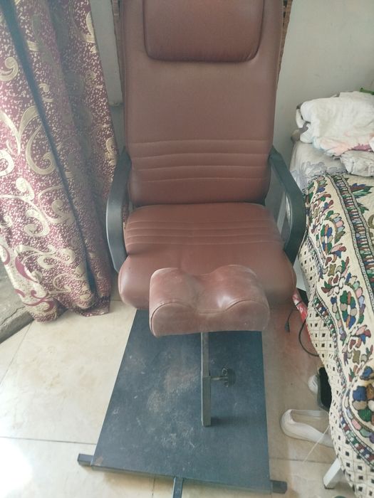 Педикюрный кресло б/у