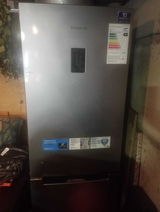 Продам холодильник